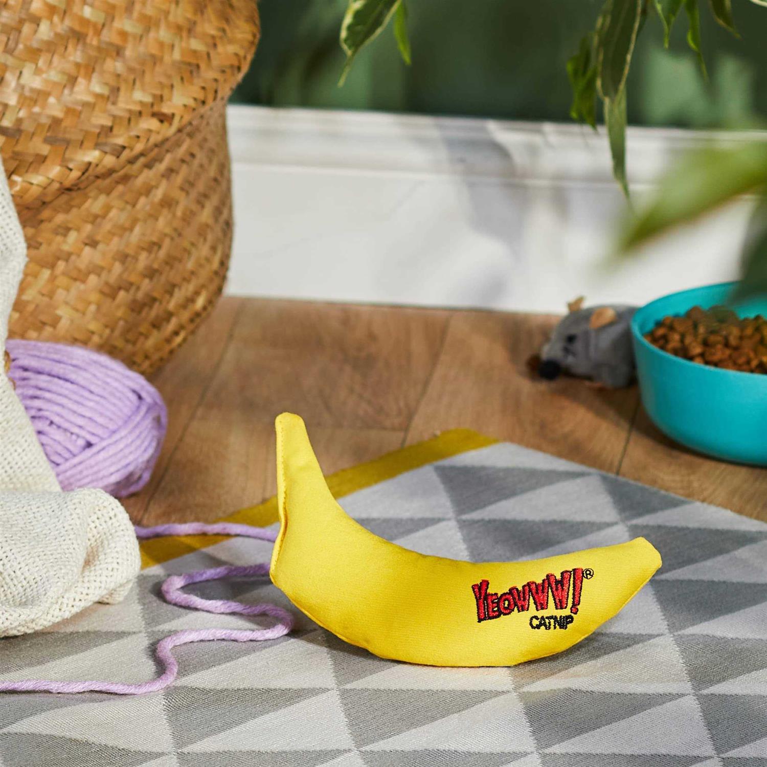Banana Catnip Toy for Cats E100