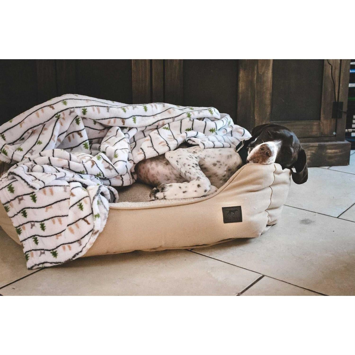 Tall Tails Dream Chaser Bolster Bed I605
