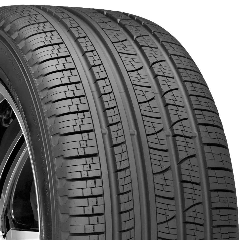285/45R22 114H XL All Season SUV/Crossover Tire U44864