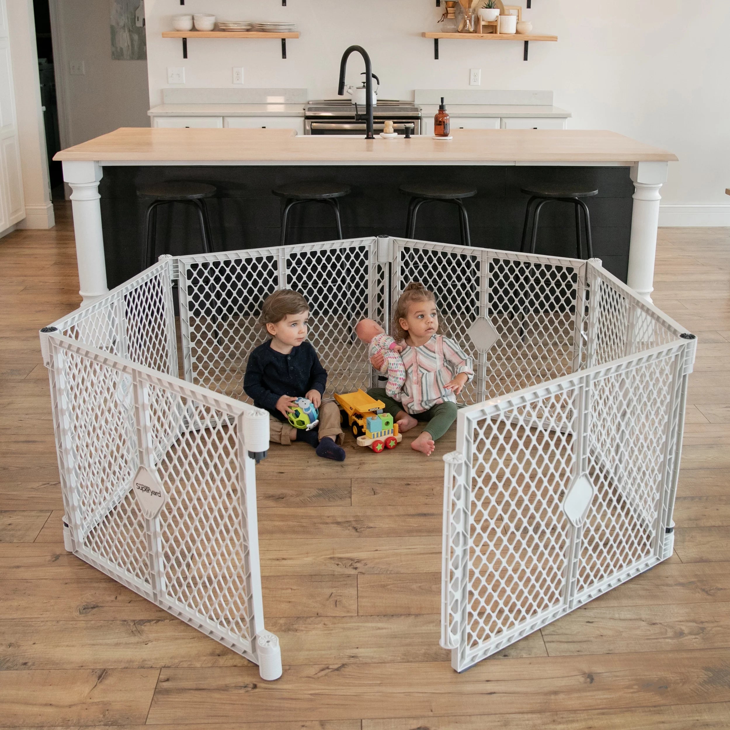Baby Play Yard, Gray Plastic O533553