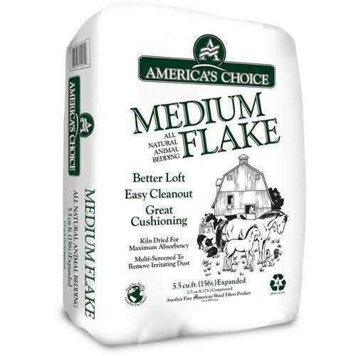 Large Flake Wood Animal Bedding 8 cu ft M3917