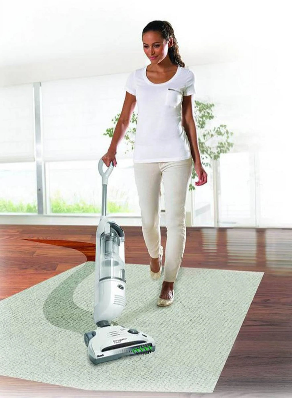Cordless Stick Vacuum Cleaner R582