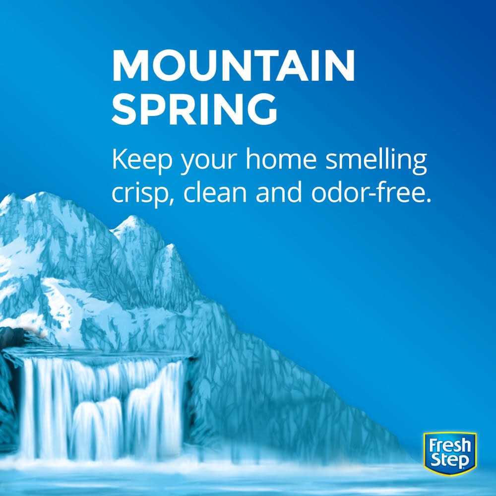 Clumping Cat Litter with Odor Control O16481