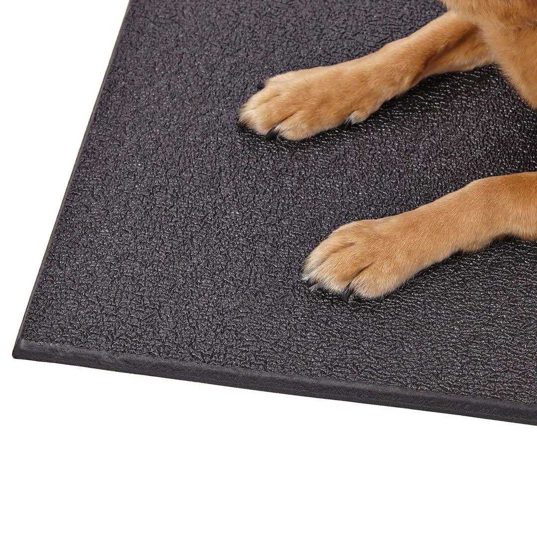 Cushioned Waterproof Dog Crate Mat H588436